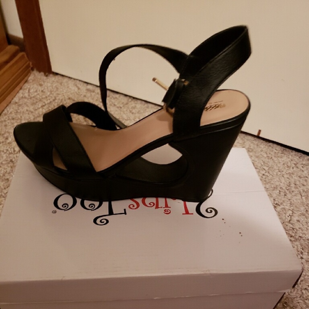 Brand new summer wedges